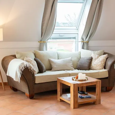 Villanelle - & Apartment
